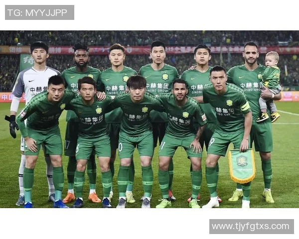 球星首发阵容照曝光足球世界焦点引爆球迷热烈讨论 球星首发阵容照曝光足球世界焦点引爆球迷热烈讨论